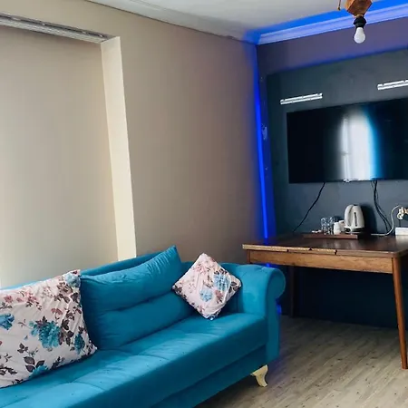 Ξενοδοχείο με διαμερίσματα Ay *